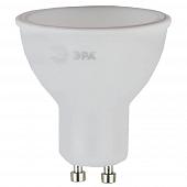 Лампа светодиодная ЭРА GU10 7W 4000K матовая ECO LED MR16-7W-840-GU10 Б0040876