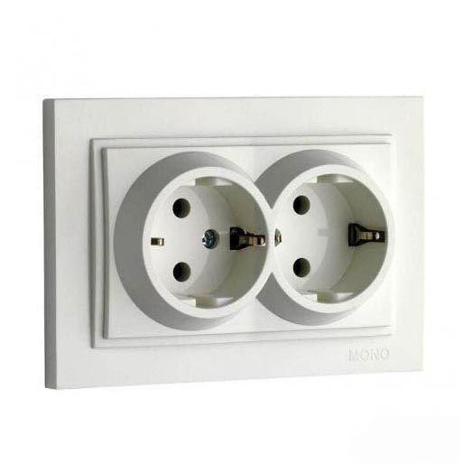 Розетка 2К+З двойная Mono Electric Despina 16A 250V винтовое подключение слоновая кость 102-010004-120 Розетка 2К+З двойная Mono Electric Despina 16A 250V винтовое подключение слоновая кость 102-010004-120
