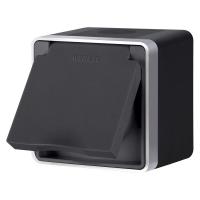 W5071234/ Розетка влагозащ. с зазем. с защит. крышкой и шторками Gallant (черный с серебром)