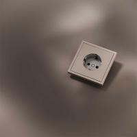 Накладка для розетки с заземлением, S70 Metal (платина) Voltum VLSM000610