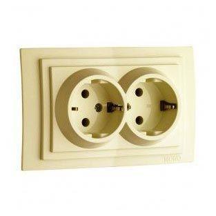 Розетка 2К+З двойная Mono Electric Larissa 16A 250V винтовое подключение крем 103-171704-120 Розетка 2К+З двойная Mono Electric Larissa 16A 250V винтовое подключение крем 103-171704-120