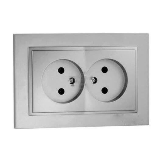 Розетка 2К двойная Mono Electric Despina 16A 250V винтовое подключение серебро 102-212105-121 Розетка 2К двойная Mono Electric Despina 16A 250V винтовое подключение серебро 102-212105-121