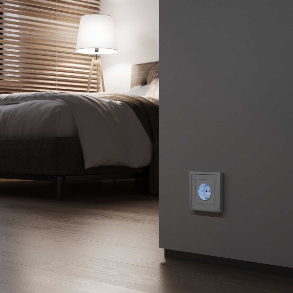 Розетка Werkel с подсветкой белый матовый W1171461 4690389191978