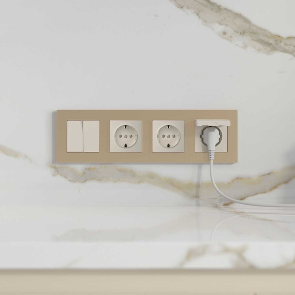 Рамка на 4 поста Slab шампань софт W0042911 a071627