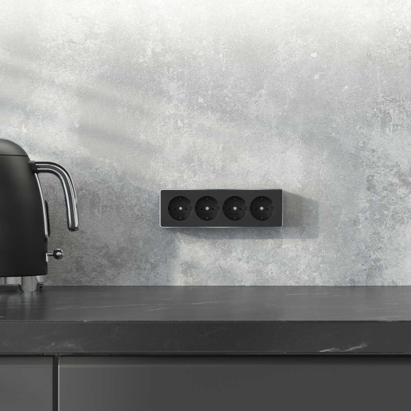 Розетка четверная с заземлением и шторками Werkel Gallant черный/хром W5072258 4690389218026