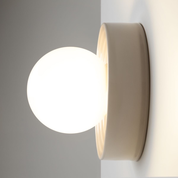 Бра Maytoni Modern MOD403WL-01BG1