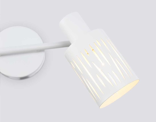 Настенно-потолочный спот Ambrella light TRADITIONAL TR8664