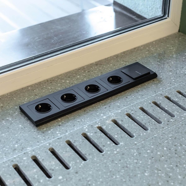 Розетка с заземлением Werkel черный матовый W1171008 4690389156878 Розетка с заземлением Werkel черный матовый W1171008 4690389156878