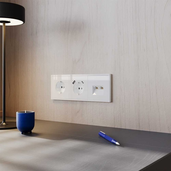 Розетка компьютерная встраиваемая Voltum S70 двойная RJ45+RJ45 кат.6, (белый глянцевый) VLS060201