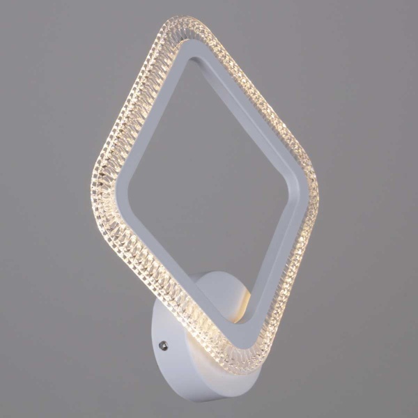 Светильник настенный Reluce 09837-0.3-5+5A WH