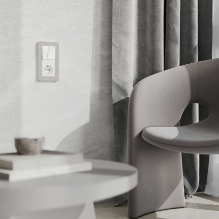 Розетка с заземлением Werkel белый W1171001 4690389155116