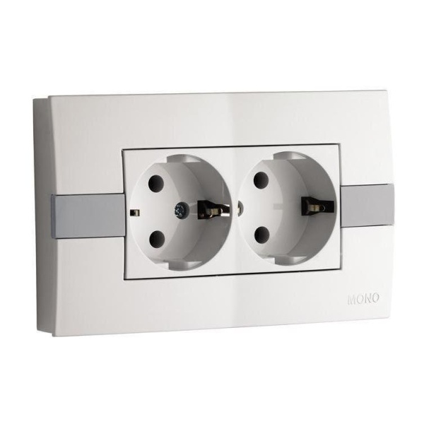 Розетка 2К+З двойная Mono Electric Eсо 16A 250V винтовое подключение белый 101-010104-120 Розетка 2К+З двойная Mono Electric Eсо 16A 250V винтовое подключение белый 101-010104-120