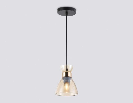 Светильник подвесной со стеклянным плафоном Ambrella light Traditional TR3403