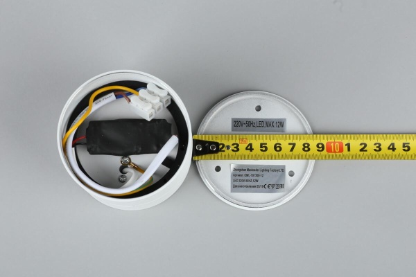 Светодиодный спот Omnilux Lenno OML-101309-12 Светодиодный спот Omnilux Lenno OML-101309-12
