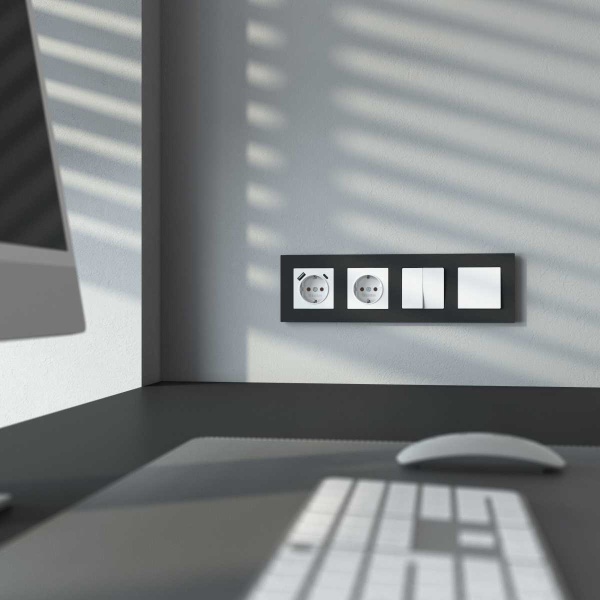 Розетка с заземлением, шторками и USB тип A+C Werkel белый матовый W1171761 4690389213267