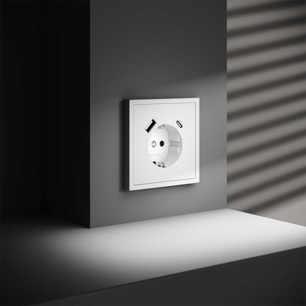 Розетка встраиваемая Voltum S70 с заземлением и защитными шторками, 16А, с USB, A+С, (белый матовый) VLS040502