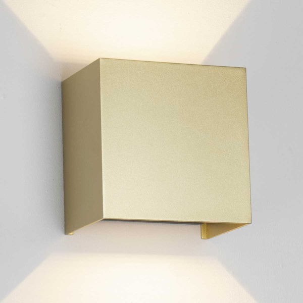 Настенный уличный светильник Mantra DAVOS 9228