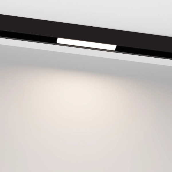 Трековый светодиодный светильник Arlight Mag-Flat-45-L205-6W Day4000 046572