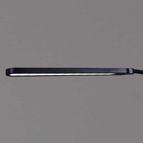 Настольная светодиодная лампа на струбцине Reluce 00868-0.7-01L BK