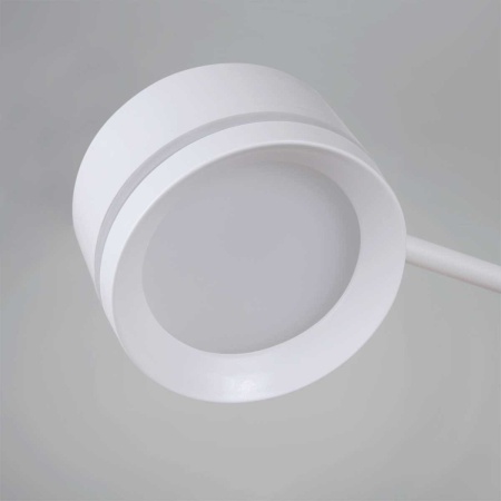 Потолочная люстра Reluce 20590-0.3-5+1 White