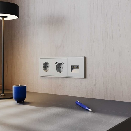 Розетка встраиваемая Voltum S70 с заземлением 16А, (сталь) VLS040105