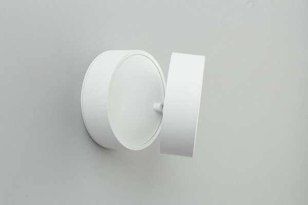 Светодиодный спот Omnilux Lenno OML-101309-18 Светодиодный спот Omnilux Lenno OML-101309-18