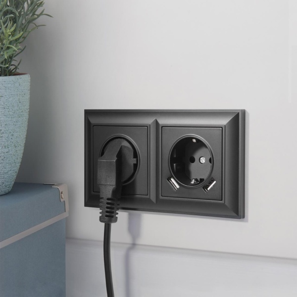 Розетка Werkel с заземлением, шторками и USBх2 черный матовый W1171508 4690389156915 Розетка Werkel с заземлением, шторками и USBх2 черный матовый W1171508 4690389156915