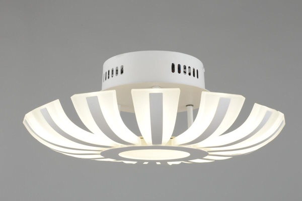 Потолочная светодиодная люстра Omnilux Silville OML-02607-68