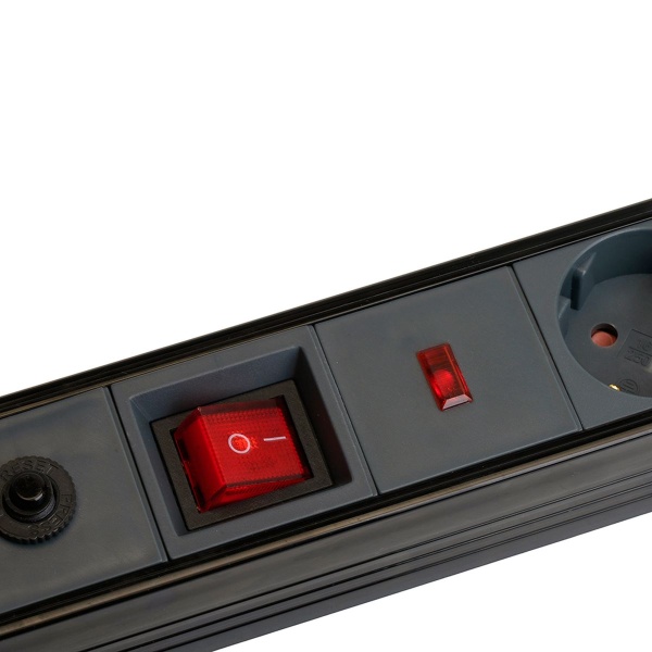 Сетевой фильтр 4-местный с/з Stekker 3x1мм2, 5 м, 250В, 16А Techno, HM22-41-05, черный 50158