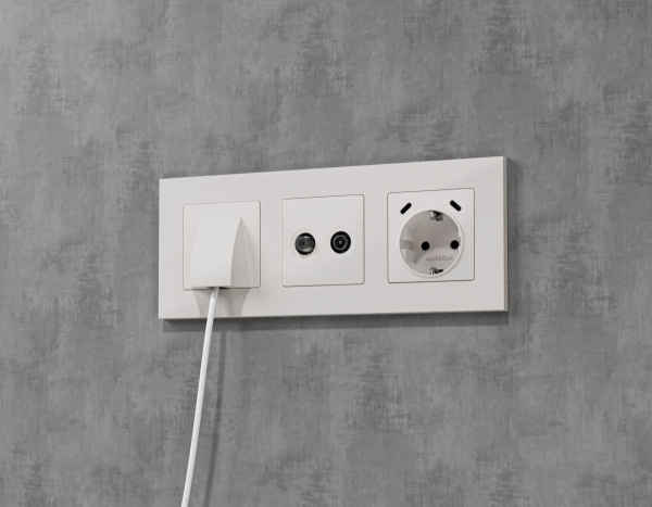 Лицевая панель ALFA (Белый матовый) для вывода кабеля QUANT AP1358