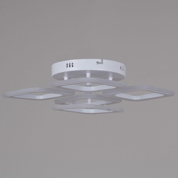 Потолочная светодиодная люстра Reluce 05104-0.3-4+1 WH