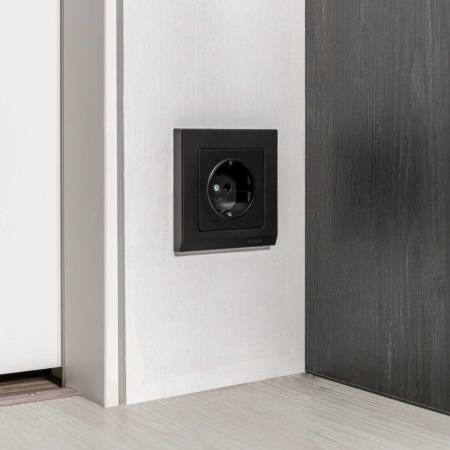 Рамка Werkel Stark на 1 пост черный W0011808 4690389161735