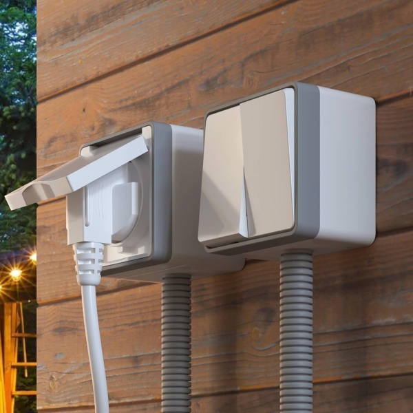 Розетка влагозащищенная с заземлением с защитной крышкой и шторками Werkel Gallant белый W5071201 4690389164583 Розетка влагозащищенная с заземлением с защитной крышкой и шторками Werkel Gallant белый W5071201 4690389164583