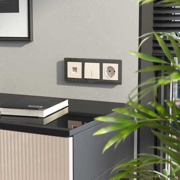 Розетка Ethernet RJ-45 Werkel айвори W1181062 4690389192241 Розетка Ethernet RJ-45 Werkel айвори W1181062 4690389192241