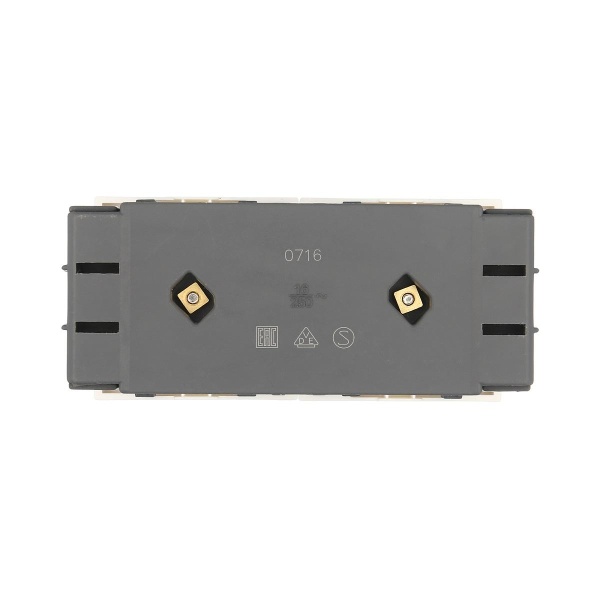 Розетка LK Studio двойная с з/к и защитными шторками, 16 А, 250 В, под углом 45 градусов (белый) LK45 851704-1