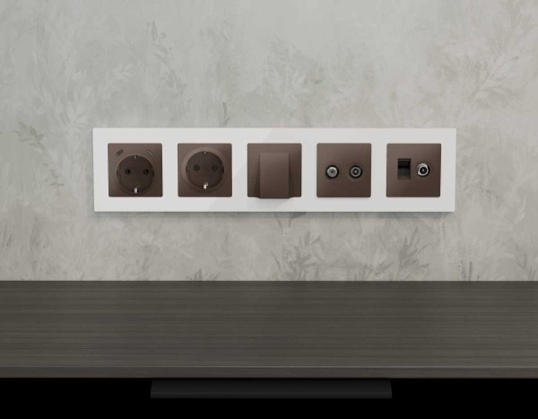 Лицевая панель AMBRELLA VOLT ALFA AP6405