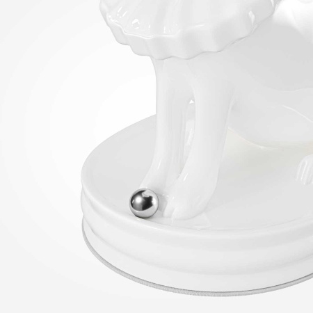 Настольная лампа Maytoni MOD477TL-L5W3K