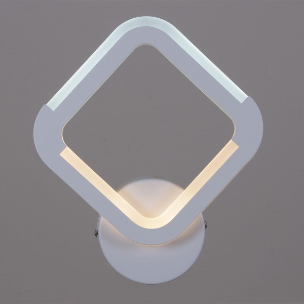 Бра Reluce 09821-3.2-01 WH Бра Reluce 09821-3.2-01 WH
