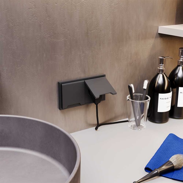 Розетка встраиваемая Voltum S70 с заземлением, защитными шторками и крышкой 16А, (графит) VLS040307