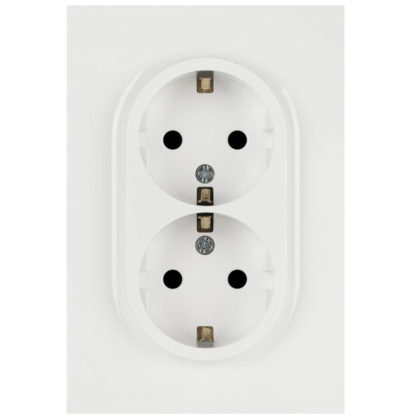 Розетка ЭРА Arktik 16-2105-01 двойная с заземлением 2X2P+E Schuko со шторками 16А-250В белый Б0070454