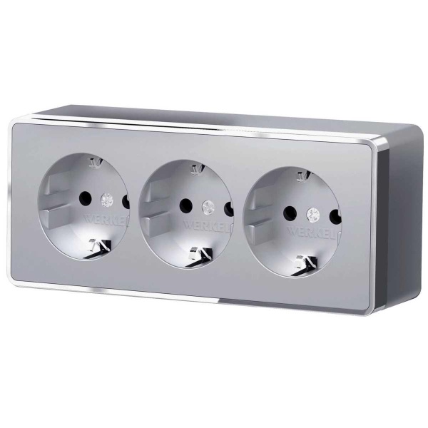Розетка тройная с заземлением и шторками Werkel Gallant серебряный W5073106 4690389167195