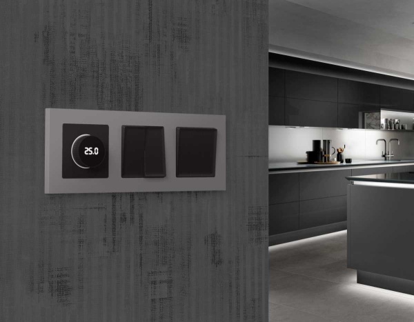 Лицевая панель ALFA (Черный матовый) для терморегулятора теплого пола с цифровым дисплеем QUANT AP8058