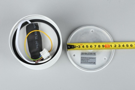 Светодиодный спот Omnilux Lenno OML-101309-18 Светодиодный спот Omnilux Lenno OML-101309-18