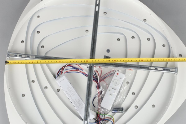 Потолочная светодиодная люстра Omnilux Bacoli OML-07507-318