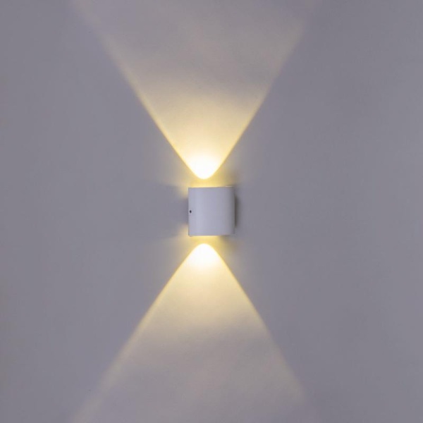 Настенный светильник Reluce 86831-9.2-002TLFC LED2*3W WT Настенный светильник Reluce 86831-9.2-002TLFC LED2*3W WT