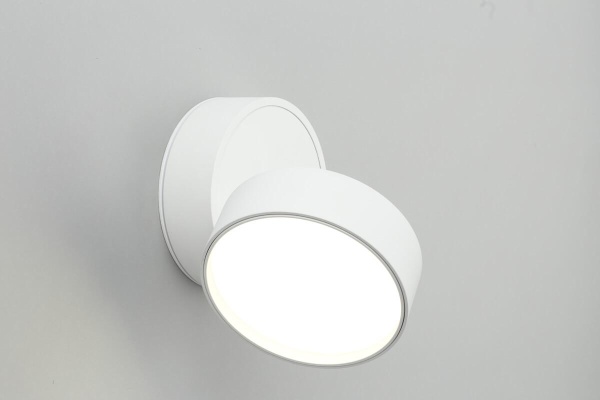 Светодиодный спот Omnilux Lenno OML-101309-18 Светодиодный спот Omnilux Lenno OML-101309-18