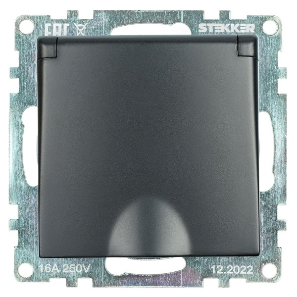 Розетка 2P+PE Stekker Катрин со шторками крышкой черный GLS16-7112-05 39608