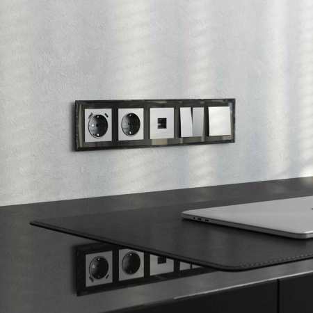 Рамка Werkel на 5 постов Diamant черный W0051208 4690389158872