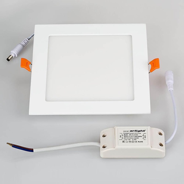 Встраиваемый светодиодный светильник Arlight DL-172x172M-15W Day White 020132 Встраиваемый светодиодный светильник Arlight DL-172x172M-15W Day White 020132
