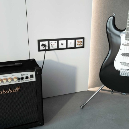 Акустическая розетка Werkel Hammer х4 белый W1285001 4690389163104